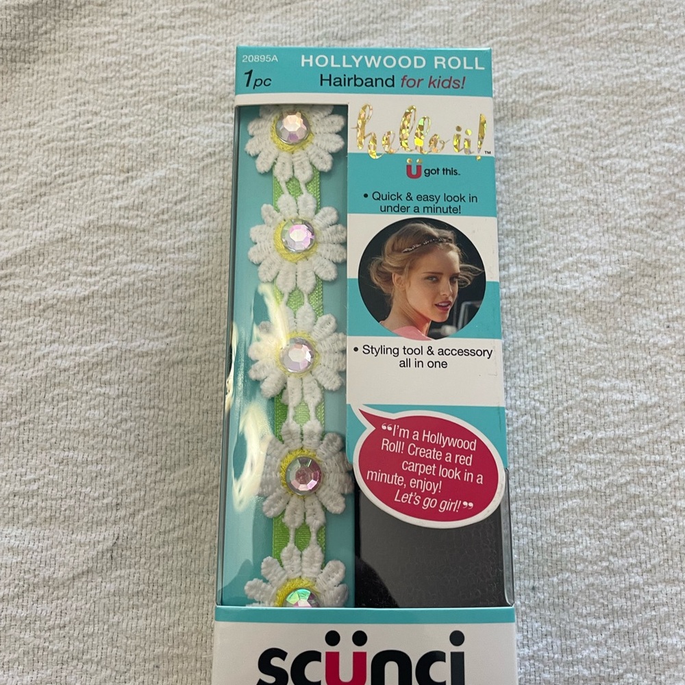 Scunci Kids Hairband with White Daisies